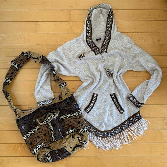 Alpaca Sweaters - Alpaca sweater and purse bundle